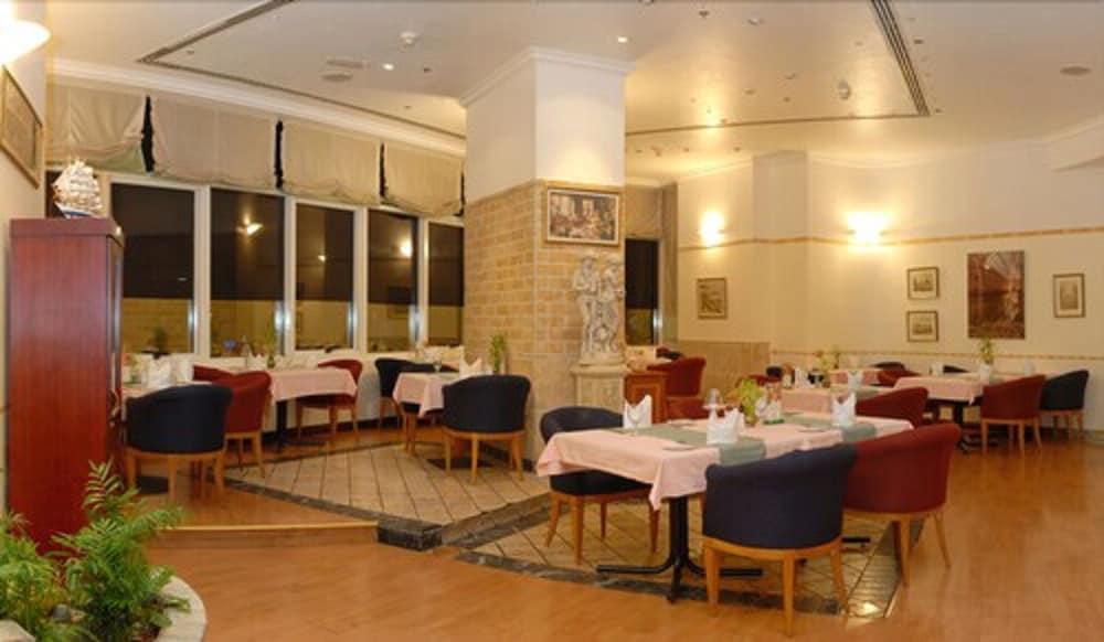Grand Continental Hotel Abu Dhabi Eksteriør bilde