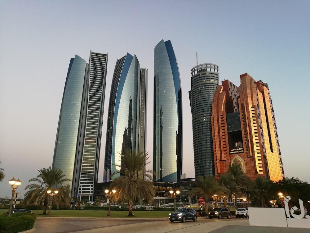 Grand Continental Hotel Abu Dhabi Eksteriør bilde