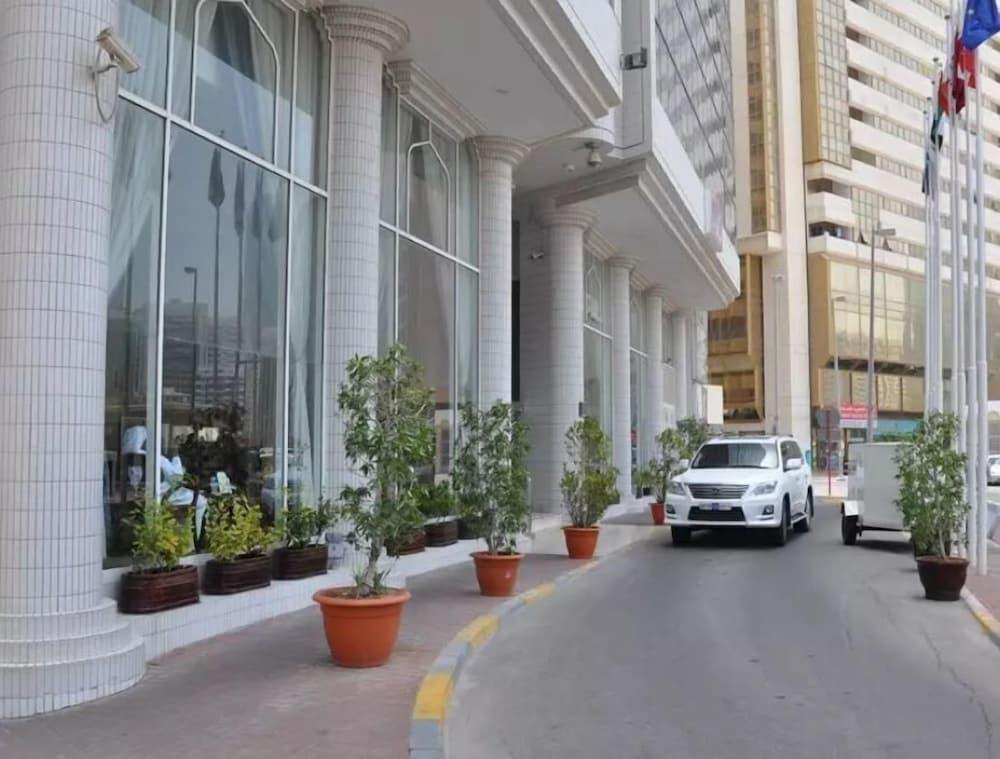 Grand Continental Hotel Abu Dhabi Eksteriør bilde